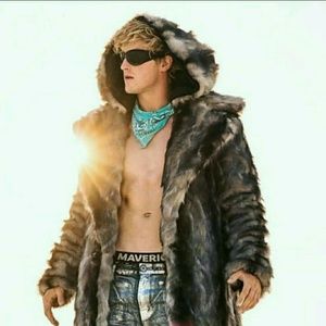 Meet your Posher, Lia